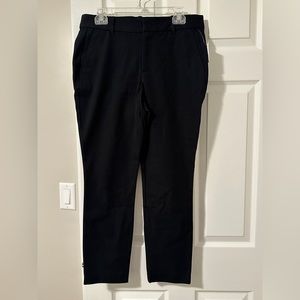 NWT GAP, signature skinny ankle size 10, black pants, 95% cotton/5% spandex